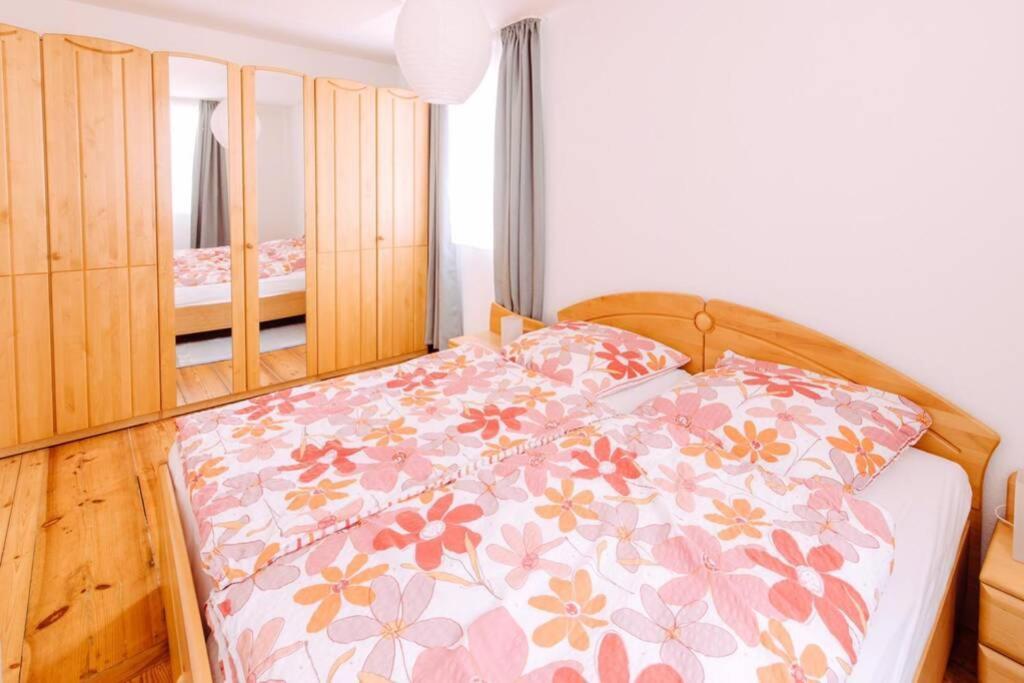 Ferienwohnung St-Martin-Strasse フォルヒハイム エクステリア 写真